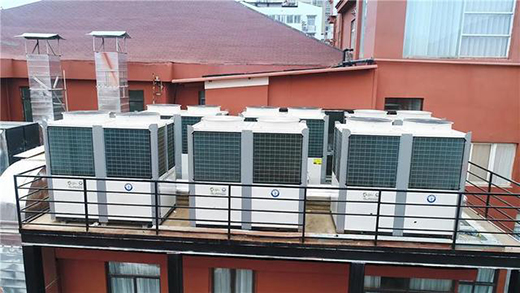 節(jié)能省電的紐恩泰空氣能熱泵，成為酒店冷暖“黑科技”