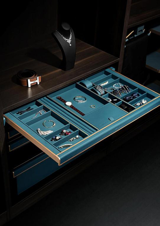 ����BVϵ���ռ{������o�㡰������ñ�g����ͬ���w�(y��n)