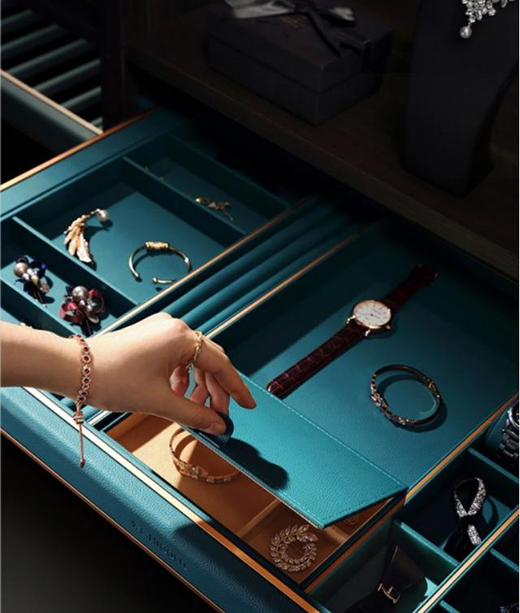 ����BVϵ���ռ{������o�㡰������ñ�g����ͬ���w�(y��n)