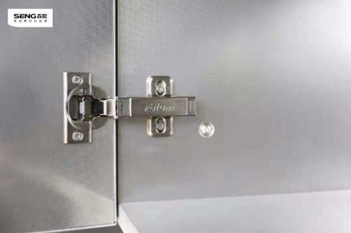 ɭ�費�P䓙��񣬞��㎧������ʽ�ռ{�w�