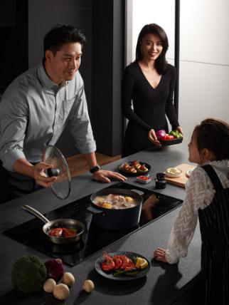 美的智能星廚三灶電磁爐給家人更安心的烹飪體驗(yàn)就選“它”