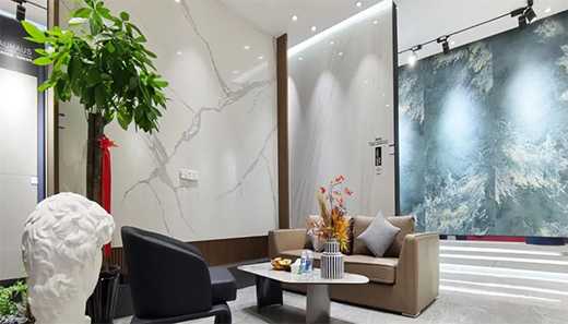 ���`�|(zh��)�Ўr�塤ͩ�l(xi��ng)�꣺�M�M�ҾӸУ����������롰�ҡ���ģ��