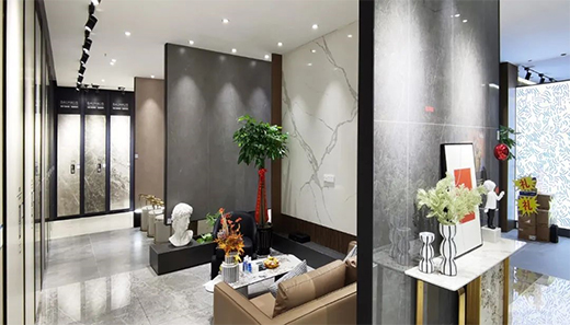 ���`�|(zh��)�Ўr�塤ͩ�l(xi��ng)�꣺�M�M�ҾӸ������������롰�ҡ���ģ��