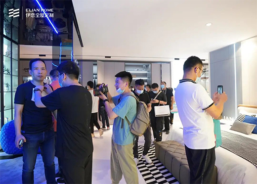 �Wҫ���������ȫ�ݶ�������չ�F(xi��n)����ɫ���L��