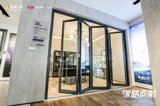 �����������솖����(ji��)��ِ�� �����T����Gɫ�l(f��)չ�r(sh��)���~�M(j��n)