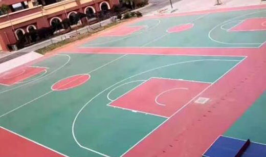 橡膠塑膠球場為什么會起泡，橡膠塑膠球場起泡原因分析