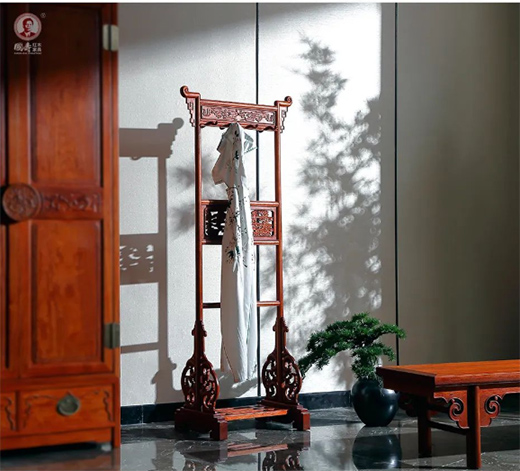 ���¼ܡ��Ŵ��Y���µľ����L(f��ng)��