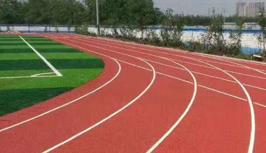 塑膠跑道翻新前應(yīng)該怎樣鏟除，舊塑膠跑道鏟除辦法推薦