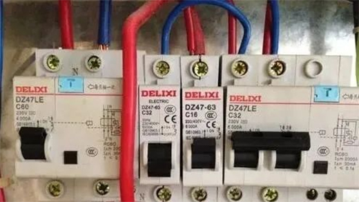 60A的空氣開關(guān)，為何30幾A的電流就跳閘了?