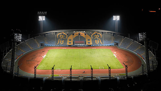 led足球場照明燈,足球場專用led照明燈,構(gòu)建出具備當(dāng)代氣場的運(yùn)動場地