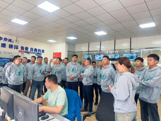 һ���������(li��n)�ˆ��ӕ���չʾ����ˇ�g(sh��)��ģ����I(l��ng)�Ҿ��Ј��³���