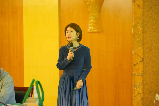 һ���������(li��n)�ˆ��ӕ���չʾ����ˇ�g(sh��)��������I(l��ng)�Ҿ��Ј��³���