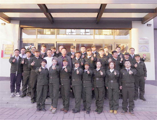 �c¹�ۄ�(sh��)���A�ڽK�� һ����ҾӾ�Ӣ��Ӗ(x��n)�I(y��ng)�A�M��Ļ