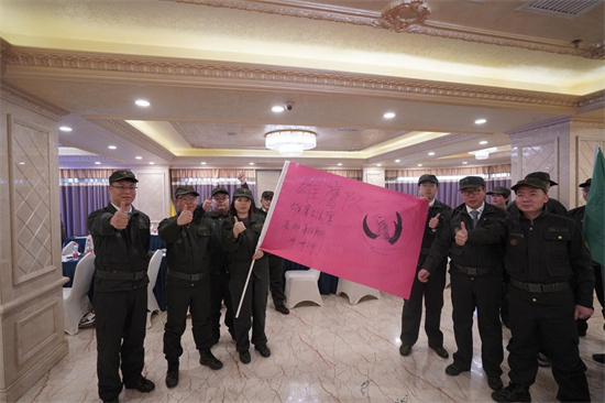 �c¹�ۄ�(sh��)���A�ڽK�� һ����ҾӾ�Ӣ��Ӗ(x��n)�I(y��ng)�A�M��Ļ