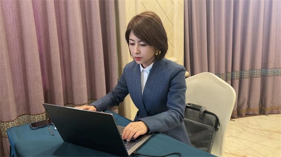 �c¹�ۄ�(sh��)���A�ڽK�� һ����ҾӾ�Ӣ��Ӗ(x��n)�I(y��ng)�A�M��Ļ