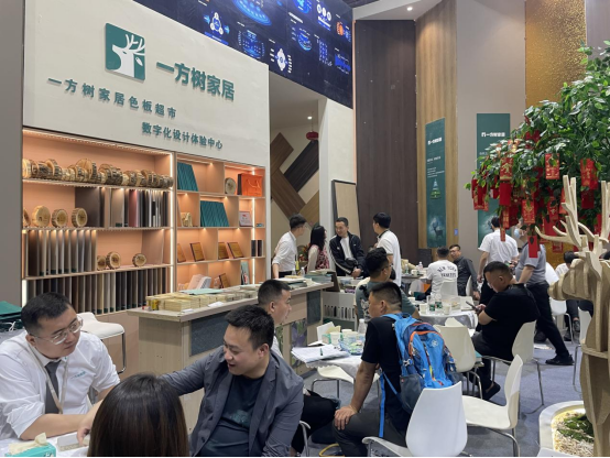 ��Ȼ֮�����Ҿ�֮�ס���һ����ҾӔy�Z¹�@�G�V�ݼҾ�չ!