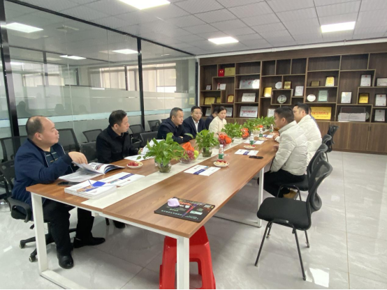 �����������P�����{�v�h늚�չ����w