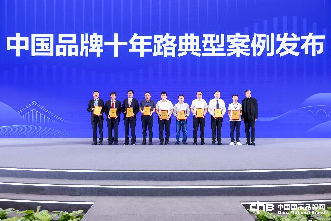 �}��?y��n)����u�������u�����}����P��